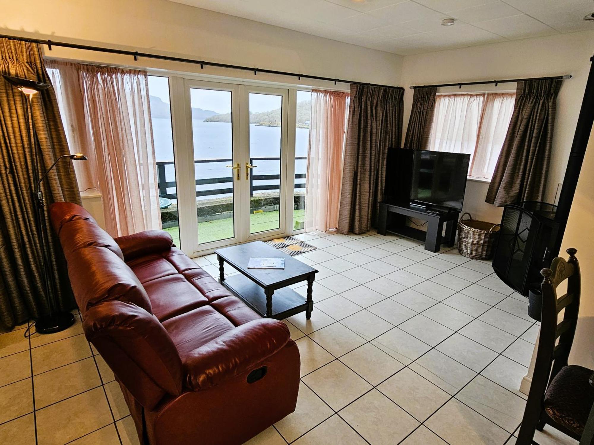 Melfort Pier & Harbour Resort Kilmelfort Zimmer foto